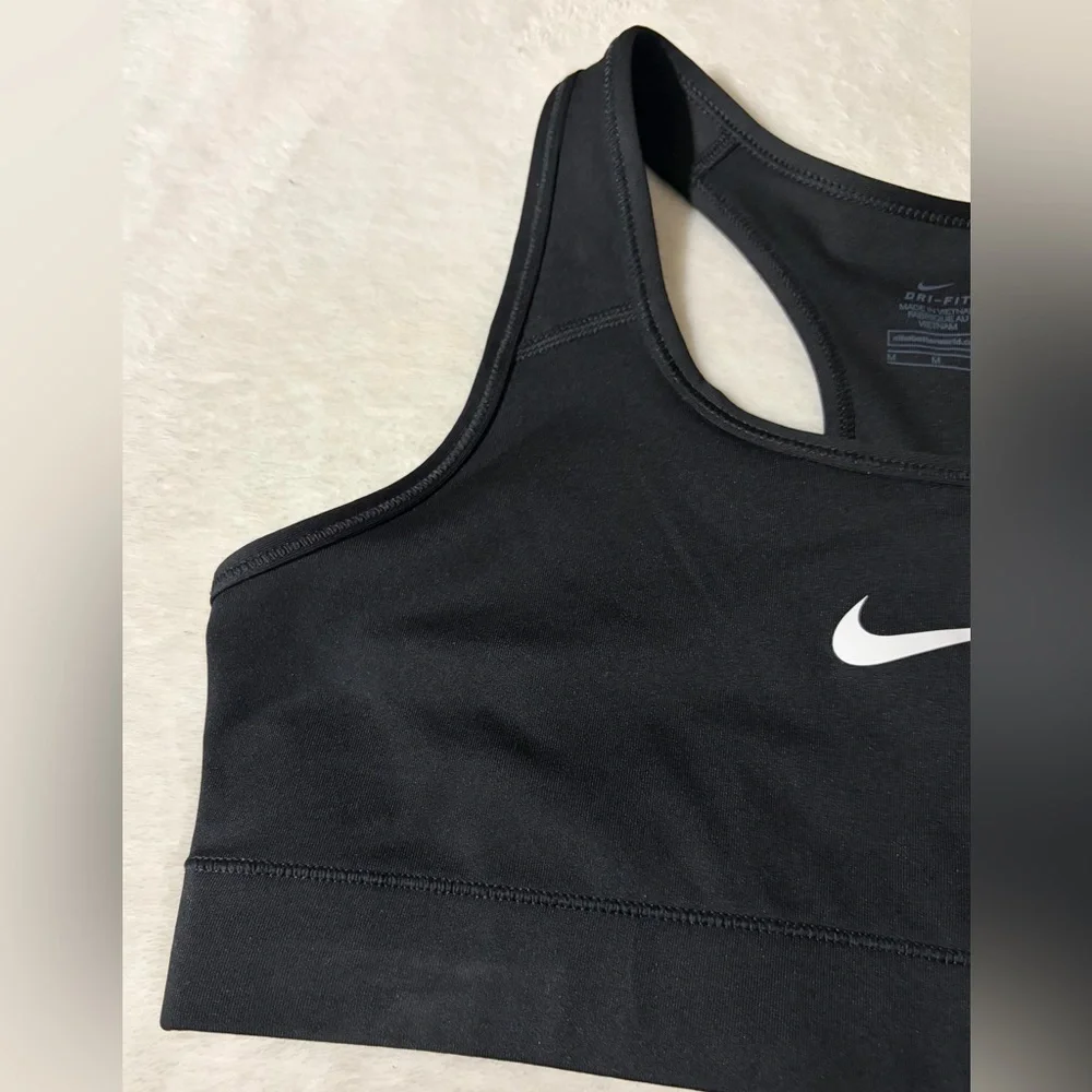 Nike Women's Black and White Sports‎ Bra Sz M